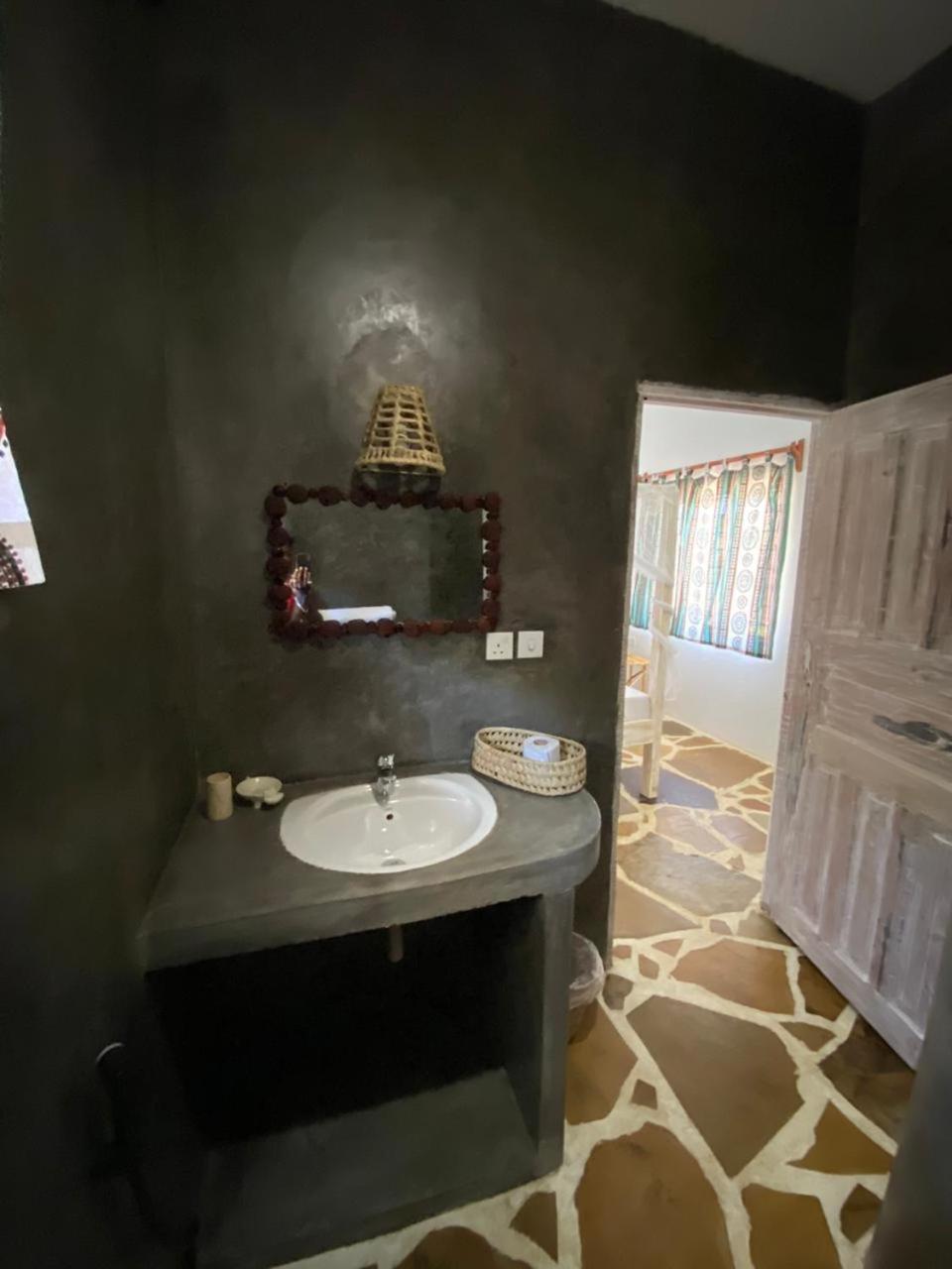 مبيت وإفطار واتامو Red Land House المظهر الخارجي الصورة