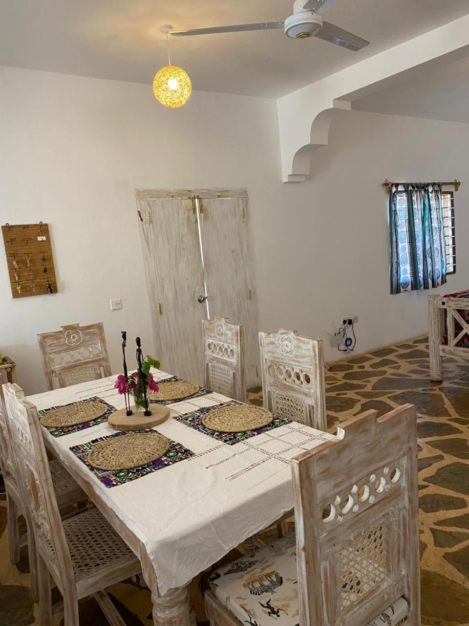 مبيت وإفطار واتامو Red Land House المظهر الخارجي الصورة